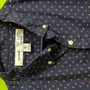 Old Navy everyday shirt